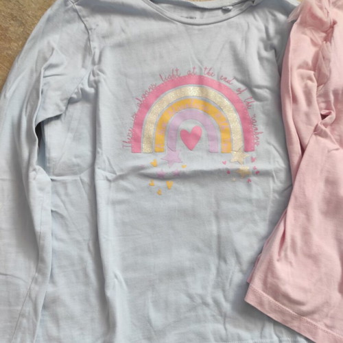 Long-sleeve blouses for 7-year-old girl, like new, pack of 2