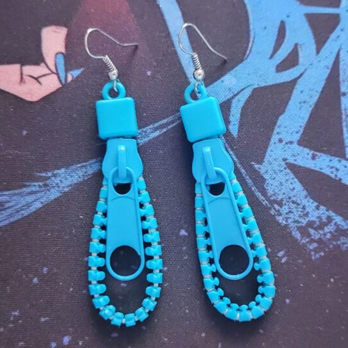Long earrings with zipper design like new, turquoise