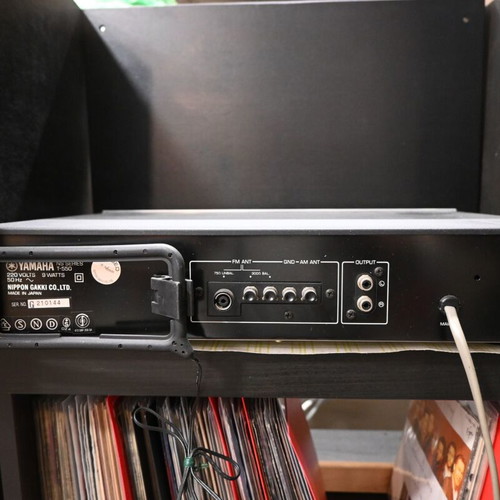 Yamaha Tuner T-550 analog stereo receiver