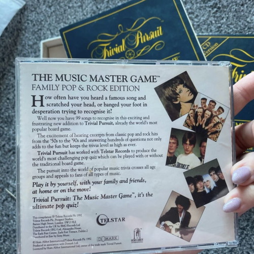 Trivial Pursuit The Music Master Game Family Pop & Rock Edition like new