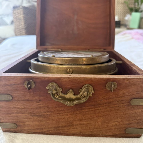 Nautical sextant and compass like new with wooden base