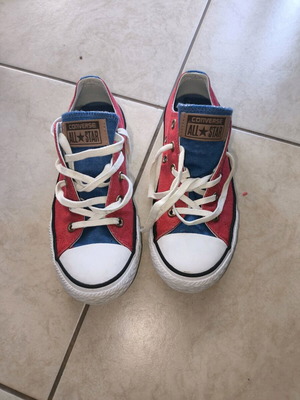 Converse All Star παιδικά ελάχιστα φορεμένα, μέγεθος 33, μπλε και κόκκινα