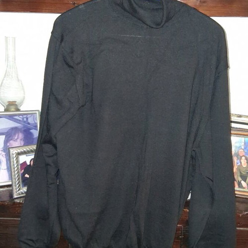 Woolen women's turtleneck sweater like new, black