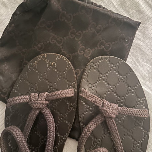 Gucci unisex sandals size 41 in very good condition, brown