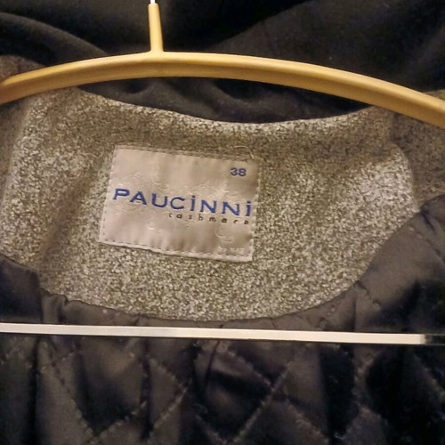 Paucinni cashemere gray coat like new with hood and lining