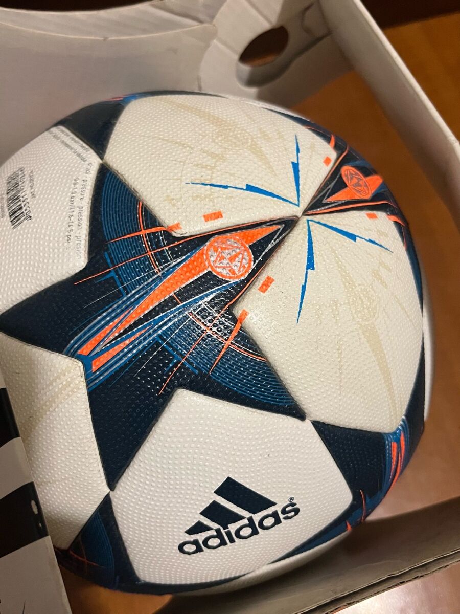 Adidas Official Match Ball UEFA… - € 320,00 - Vendora.cy