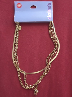 Claire's triple layered gold necklace