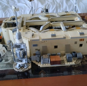 Mos Eisley Cantina