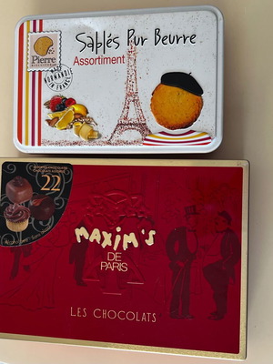 Two metal storage boxes like new, ideal for biscuits