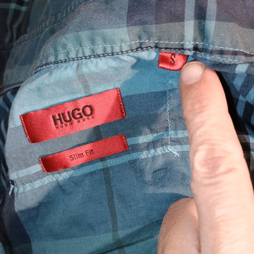 Hugo Boss πουκάμισο νούμερο S σαν καινούργιο, πολύχρωμο