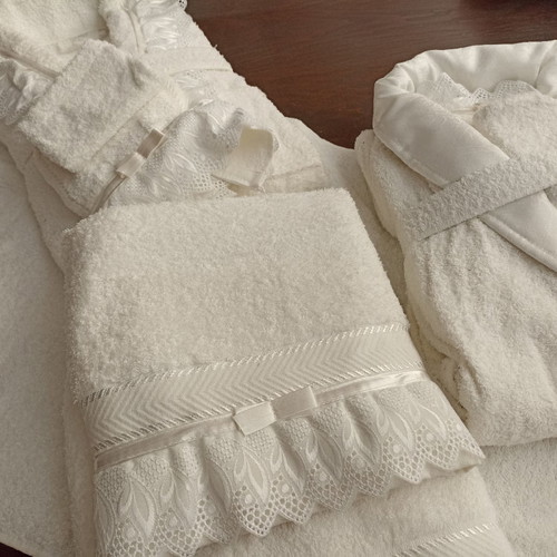 Bathrobe and towel set made of Egyptian cotton, new