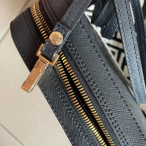 Kem crossbody bag black like new with two straps