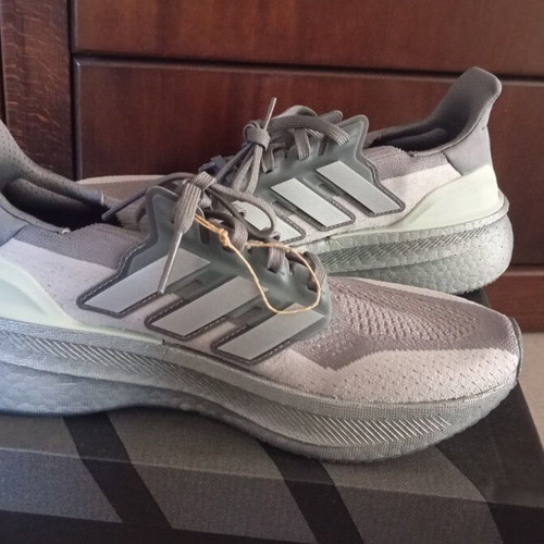 Adidas Ultraboost 5 W running shoes, grey/silver, size 41 1/3