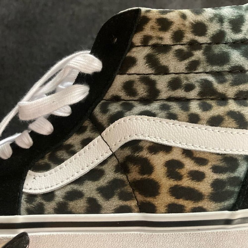 Vans women's boots new, size 38, athletic style