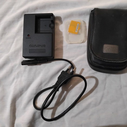 Olympus μ 1040 Slim like new, full box set with leather case
