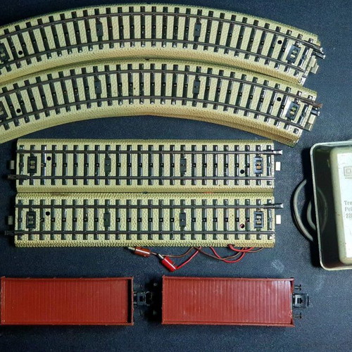 Marklin Primex 2000 3079 train with complete tracks and power supply used, functional