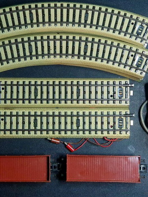 Marklin Primex 2000 3079 train with complete tracks and power supply used, functional