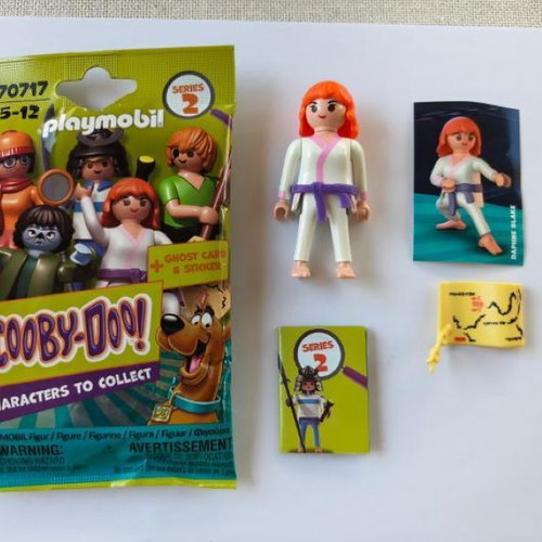 Playmobil 70717 Scooby Doo Series 2 Daphne Karate Outfit new