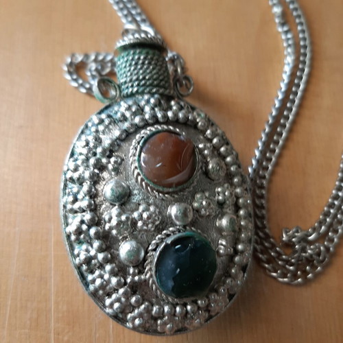 Vintage perfume bottle necklace 60s-70s used with semi-precious stones
