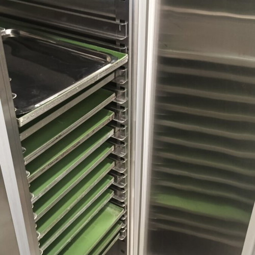 Professional maintenance refrigerator like new
