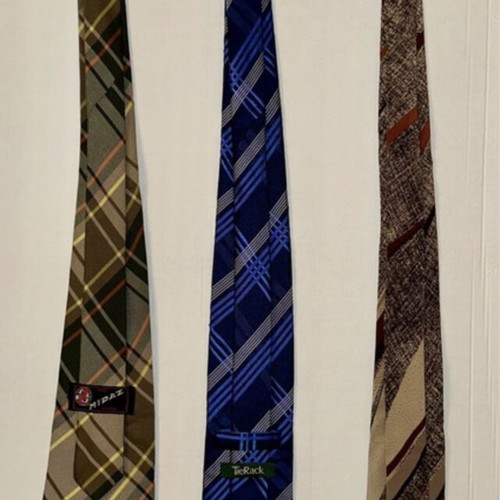 Set of 3 vintage ties with plaid and geometric patterns like new