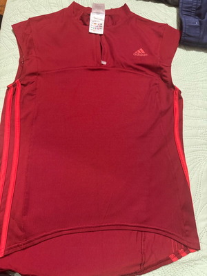 Adidas shirt like new, red