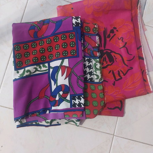 Fabrics like new, purple 1.40x1 and pink with red flowers 2x1.60