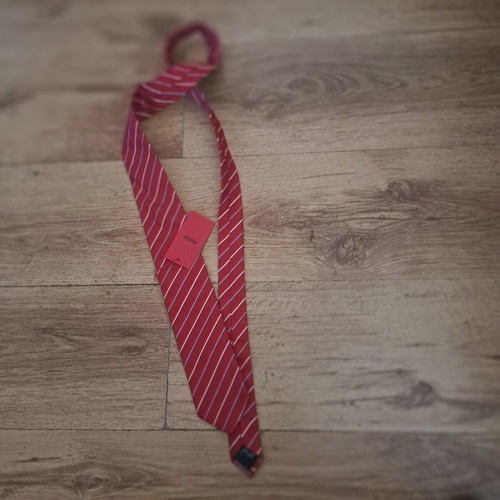 Hugo Boss men's tie new, red