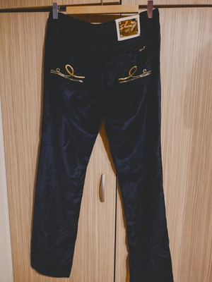 Seven L.A velvet jeans 31 used with crystals on pockets