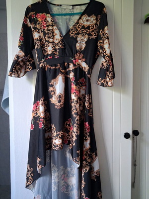Baroque Floral Asymmetric Dress like new, size S, colorful