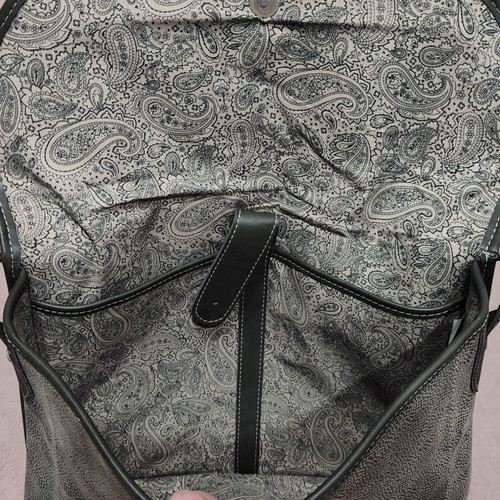 Women's shoulder bag used, synthetic, faded green color