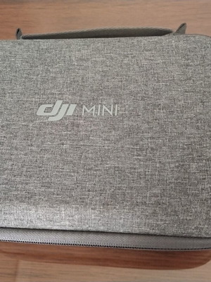 DJI Mini SE Fly More Combo drone like new