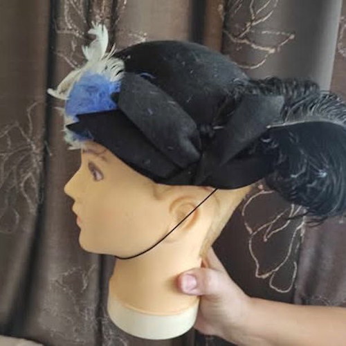 Vintage theater wardrobe hats used, set of 4 pieces