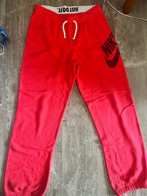 Nike coral cotton tracksuit like new, size medium