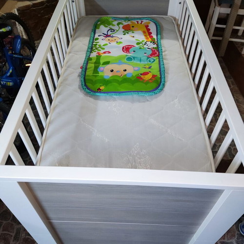 Cradle & Drawer/Changing Table & Gifts