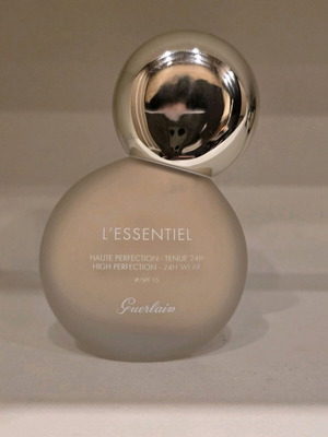 Guerlain L'Essentiel High Perfection SPF 15 foundation σαν καινούριο, απόχρωση 01N-Very Light
