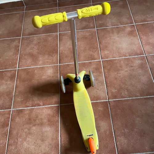 Mini Micro scooter 3in1 deluxe yellow like new