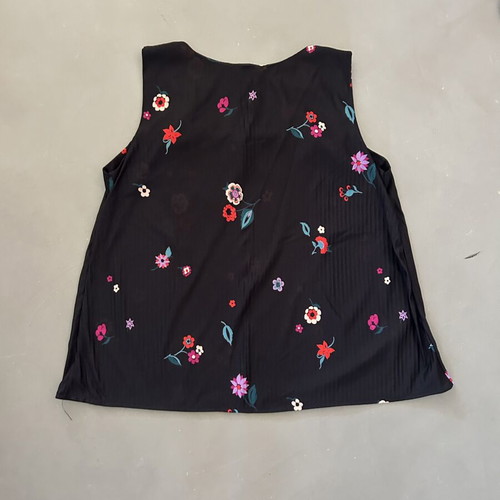Black Floral Sleeveless Top like new, colorful print, size M