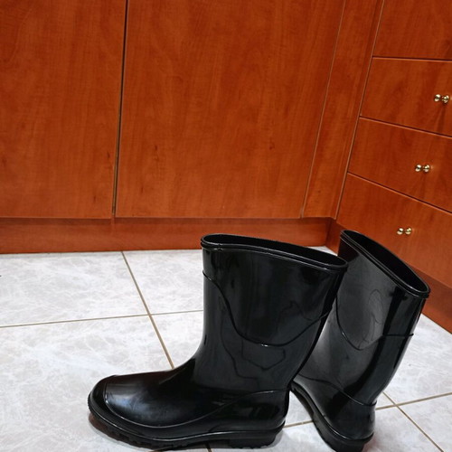 Black Galotses size 38 like new