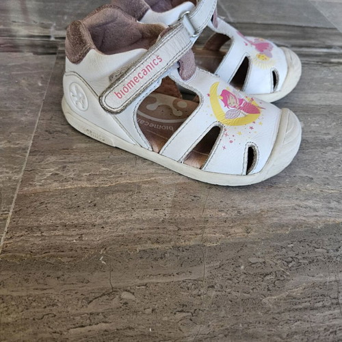 Biomecanics sandals size 23 used