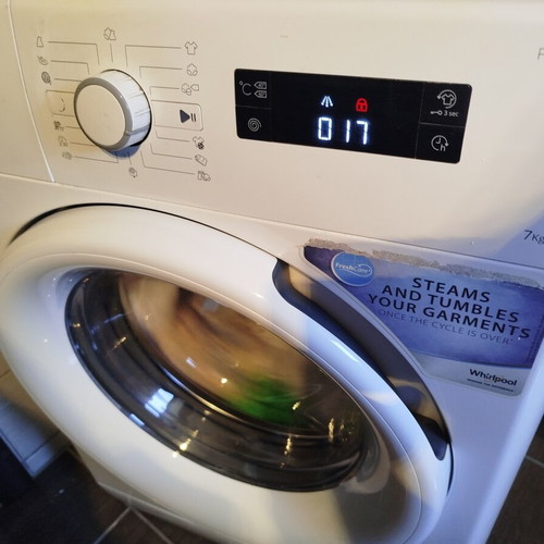 Whirlpool washing machine 7 kg like new