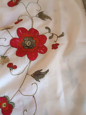 Handmade table runner like new