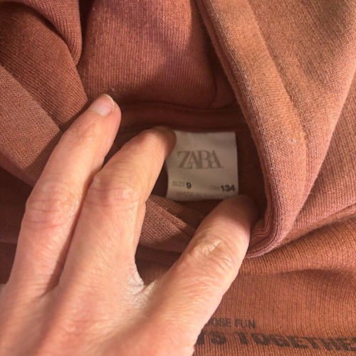 Zara kids hoodie like new, size 9, brown