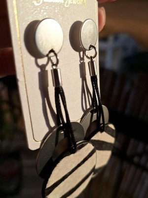 Silver Hanging Earrings Circle Animal Print New