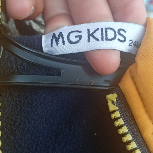 MG Kids toddler jacket like new, size 24 months, hooded, warm