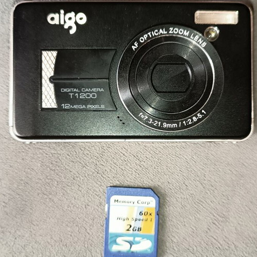 Aigo DC-T1200 12MP digital camera used