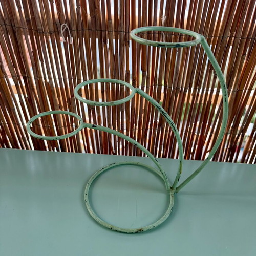 Metal base used, height 23.5cm, diameter 13cm