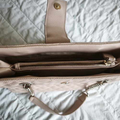 Valentino shoulder bag like new, beige, multiple compartments