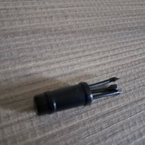 Crossbow bolts and quivers like new, black color, pack