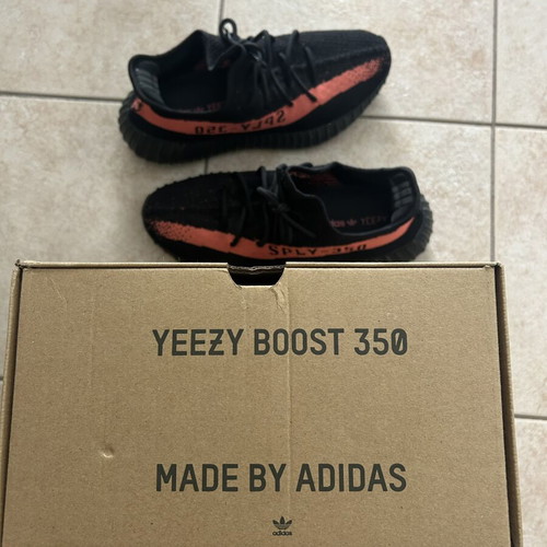 Yeezy 350 V2 Core black-red sneakers size 44 2/3 like new